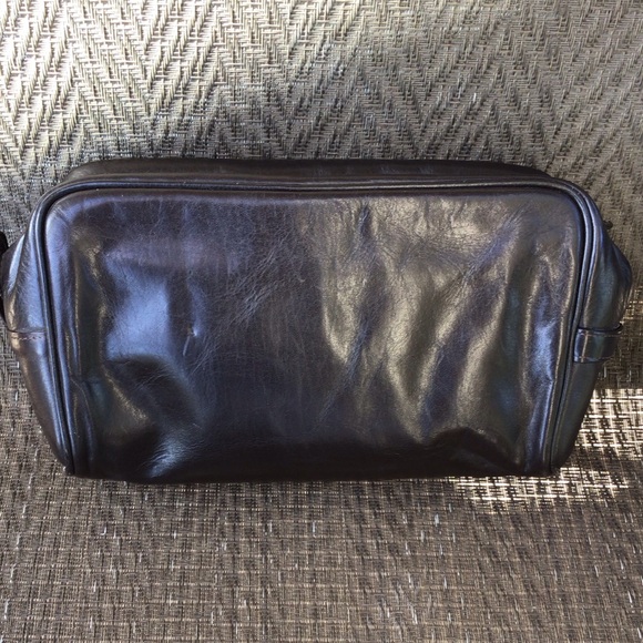 Wilson’s Leather Men’s Brown Leather Dopp Kit Toiletry Bag - Picture 4 of 4